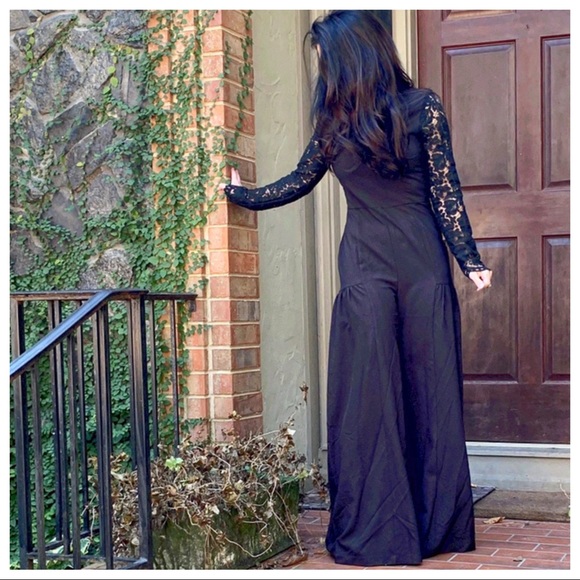 ✨LAST 1✨Black stunning wide leg lace trim jumpsuit - Picture 5 of 8